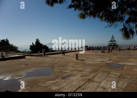 I turisti sulla collina di Byrsa di Cartagine, Tunisi Tunisia Foto Stock