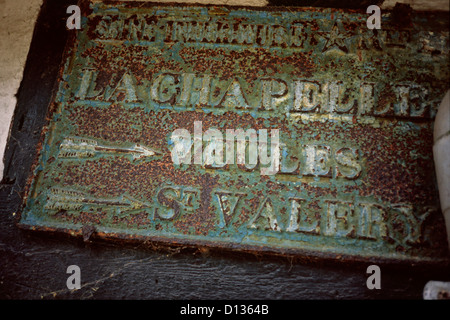 Antique Road Sign,Normandia,Francia Foto Stock