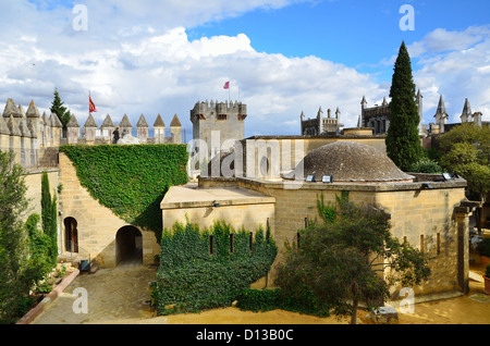 All interno del castello di Almodóvar ripristinato Foto Stock