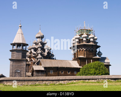 Kizhi museo a cielo aperto sull isola nel Lago Onega in Russia il Pogost è incluso nella lista UNESCO dei siti del Patrimonio Mondiale Foto Stock