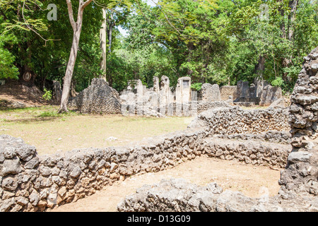 Gede rovine in Kenya sono i resti di una città swahili, tipico della maggior parte delle città lungo la costa est africana Foto Stock