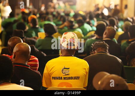 POTCHEFSTROOM, SUD AFRICA: un grande pubblico si sono riuniti presso il Jacob Zuma Centennial lezione su dicembre 6, 2012 a Potchefstroom, Sud Africa. La conferenza è parte dell'ANC centenario celebrazioni in onore del partito da presidenti ed è l'ultimo prima della loro conferenza elettivo in Mangaung. (Foto di Gallo Immagini / Sowetan / Vathiswa Rusel) Foto Stock