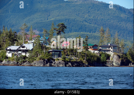 Telegraph Cove, situato nell'isola di Vancouver, British Columbia, Canada, è un hub importante per fare whale watching e kayak di mare. Foto Stock