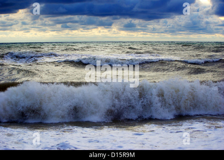 Fantastico tramonto sul mare Foto Stock