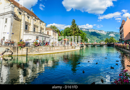 Il Canal du Thiou, Annecy, Francia Foto Stock