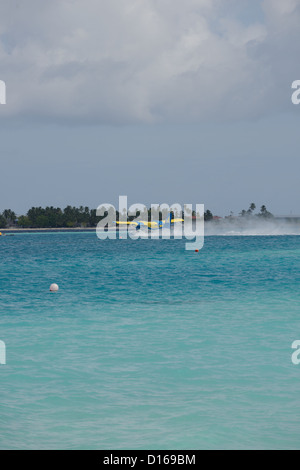 Maldive idrovolante decollo Foto Stock