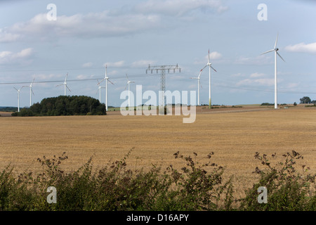 Le turbine eoliche a Prenzlau, uckermark district, Brandeburgo, Germania Foto Stock