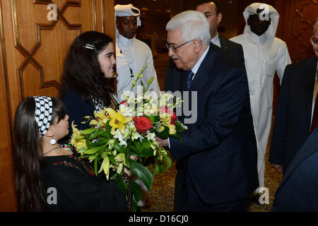 8 dicembre 2012 - Agenda di Doha, Doha, Qatar - il presidente palestinese Mahmoud Abbas (Abu Mazen), incontra la comunità palestinese a Doha, su nov. 08, 2012 (credito Immagine: © Thaer Ganaim APA/images/ZUMAPRESS.com) Foto Stock