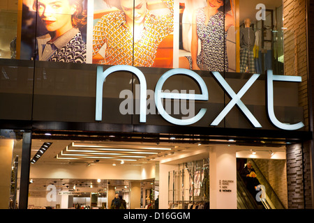 Accanto, flagship store a Londra, in Oxford Street. Foto Stock