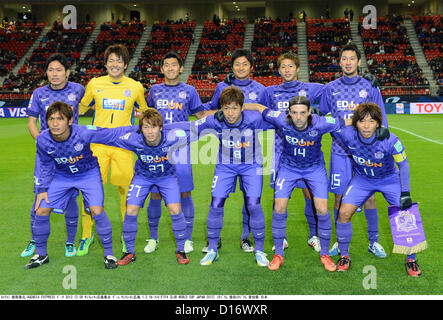 Sanfrecce Hiroshima gruppo team line-up, 9 dicembre 2012 - Calcio : Sanfrecce Hiroshima team foto di gruppo (riga superiore - L a R) Ryota Moriwaki, Shusaku Nishikawa, Hiroki Mizumoto, Kazuhiko Chiba, Koji Morisaki, Yojiro Takahagi, (riga inferiore - L a R) Toshihiro Aoyama, Kohei Shimizu, Kazuyuki Morisaki, Mihael Mikic e Hisato Sato prima che la FIFA Club World Cup Giappone 2012 Quarti di finale di partita tra Sanfrecce Hiroshima 1-2 Al-Ahly SC a Toyota Stadium di Aichi in Giappone. (Foto di Takamoto Tokuhara/AFLO) Foto Stock