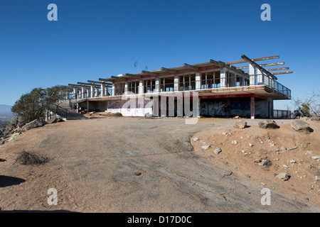 Newt's Paradise, una casa abbandonata sulla collina di Apple Valley, California. Foto Stock