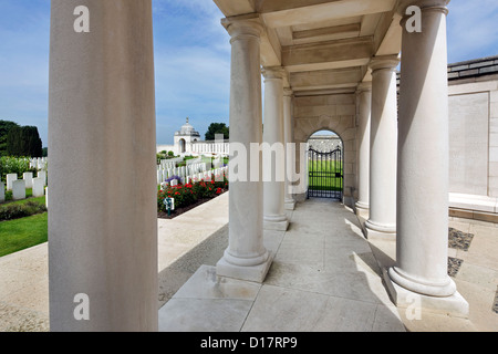 Commissione delle tombe di guerra del Commonwealth Tyne Cot cimitero per la prima guerra mondiale uno soldati britannici in Passendale, Fiandre, in Belgio Foto Stock