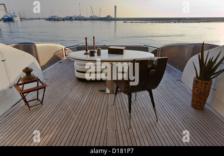 L'Italia, toscana, Viareggio, TECNOMAR VELVET 83' di yacht di lusso, poopdeck Foto Stock