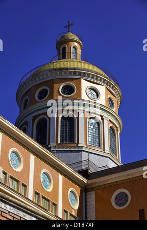 L'Italia, sicilia, Tindari, la cupola della Basilica di Santa Maria Santuario Foto Stock