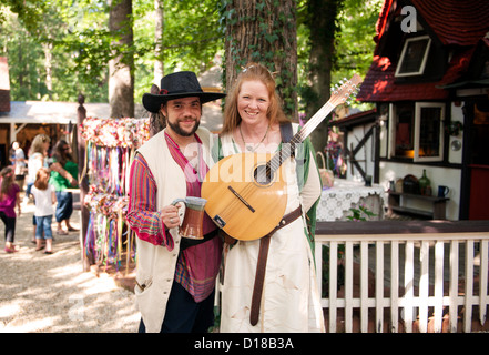 Abby verde medievale irlandese di musica folk presso il Maryland Renaissance Festival 2012, Crownsville Road, Annapolis, Maryland. Foto Stock