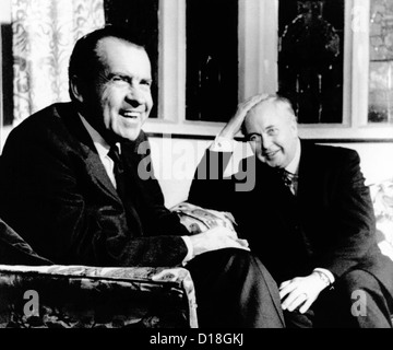 Il presidente Richard Nixon incontra il primo ministro britannico Harold Wilson. Essi erano a Chequers, gazzetta country residence Foto Stock