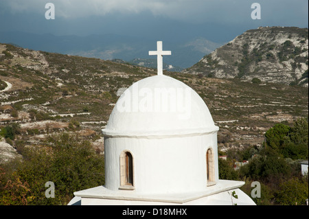 Chiesa di Agia Mavri del XII secolo nel villaggio del vino di Koilani nella zona conosciuta come Krasochoria nord di Limassol Cipro Foto Stock