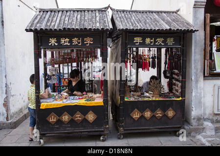 I venditori ambulanti di Shantang area stradale di Suzhou, Cina. Foto Stock