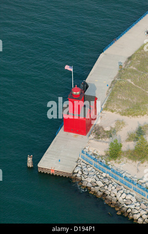 Fotografia aerea del porto di Holland Luce, Big Red Lighthouse, Olanda, Michigan Foto Stock