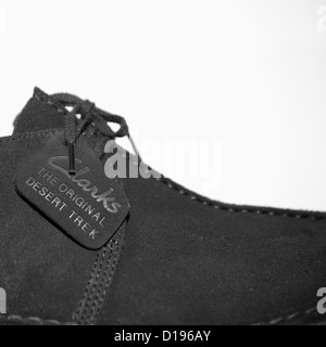 Close-up di un camoscio nero Clarks Desert Trek scarpa Foto Stock