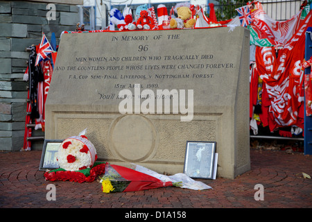 Hillsborough Memorial a Sheffield mercoledì FC Foto Stock