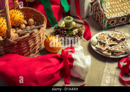 Close-up sul Natale goodies sul tavolo Foto Stock