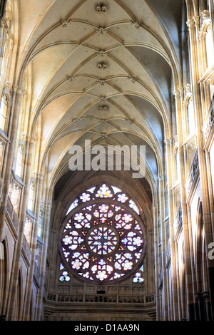 Vista interna della Cattedrale di San Vito, Praga, Repubblica Ceca Foto Stock