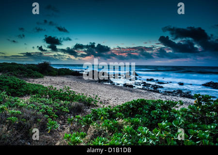 Sunrise Hawaii Oahu paesaggio bellissimo Scenic Ocean Rocks Beach Foto Stock