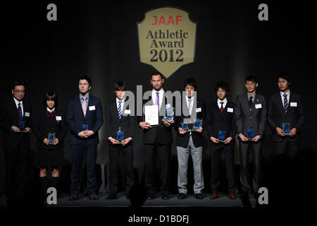 (L a R) Murata Machinery Ltd , Anna Doi (JPN), Genki Dean (JPN), Kentaro Nakamoto (JPN), Koji Murofushi (JPN), Ryota Yamagata (JPN), Masashi Eriguchi (JPN), Shinji Takahira (JPN), Syota Iizuka (JPN), Dicembre 13,2012 - Atletica leggera : JAAF Athletic Award 2012 a Cerulean Tower Tokyu Hotel, Tokyo, Giappone. (Foto di Giu Tsukida/AFLO SPORT) [0003] Foto Stock