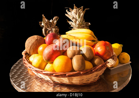 Una vita ancora di frutta disposti in un ristorante Foto Stock