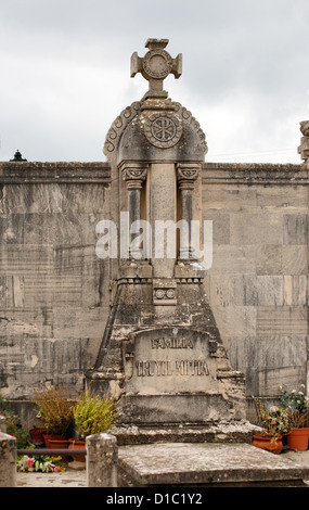 Alcudia, Mallorca, Spagna, tomba nel cimitero comunale Foto Stock