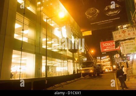 Il nuovo Apple Store è aperto nel la Causeway Bay di Hong Kong. Il 15 dicembre 2012. Foto Stock