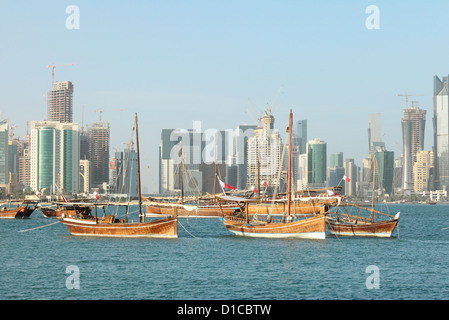 Dhows dal Qatar collezione storica sul display nella baia di Doha in anticipo della Giornata Nazionale Dic 2012 in Qatar Arabia, Foto Stock