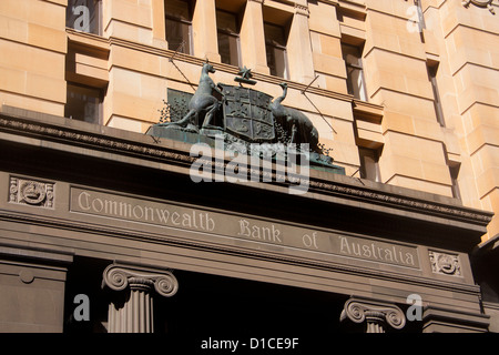 Commonwealth Bank of Australia esterno dell'edificio, segno e stemma Martin Place CBD Sydney NSW Australia Foto Stock