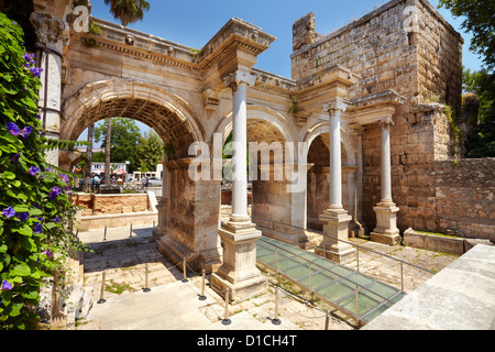 Vista del cancello Hadrian's Turchia Antalya Foto Stock