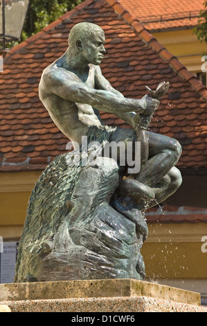 Elk192-1144v Croazia, Zagabria, Gornji Gradec (città alta), pescatore con statua di serpente Foto Stock