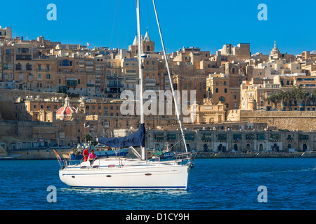 Malta, barca a vela a La Valletta Foto Stock