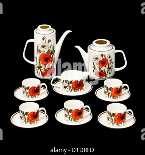 Vintage anni sessanta J&G Meakin Studio "Papavero' tea / coffee service progettato da Eve Midwinter Foto Stock