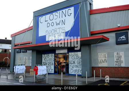 L'ex Jjb sports negozio di abbigliamento ora gestito da sport in diretta il Goldstone Retail Park Foto Stock