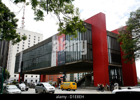 Il Museu de Arte de Sao Paulo (MASP) sulla Avenida Paulista, Sao Paulo, Brasile, Sud America Foto Stock