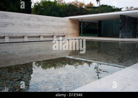 La ricostruzione di Van Der Rohe il Padiglione Tedesco per l'esposizione di Barcellona, Barcellona, Catalunya (Catalogna), Spagna Foto Stock