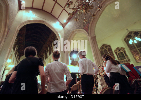 Thomas Mills, secondario di alta scuola concerto di pasqua , la chiesa di San Michele, Framlingham, Suffolk, Regno Unito Foto Stock