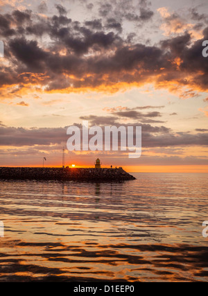 Tramonto sul porto di Reykjavik, Islanda Foto Stock