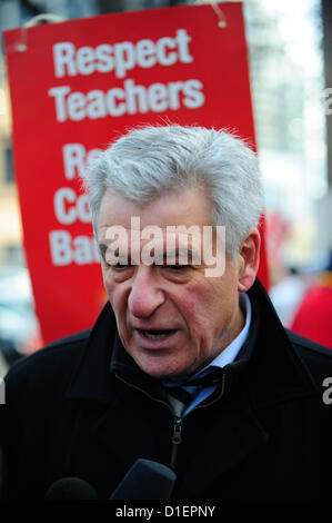 Gli insegnanti elementari a Toronto, sbucciare e Durham Region condotta una giornata di azione di lavoro, scuole di chiusura nei tre consigli scolastici nella loro protesta contro il governo di Ontario è Bill115, la quale essi dichiarano che limita la loro capacità di colpire. Foto Stock