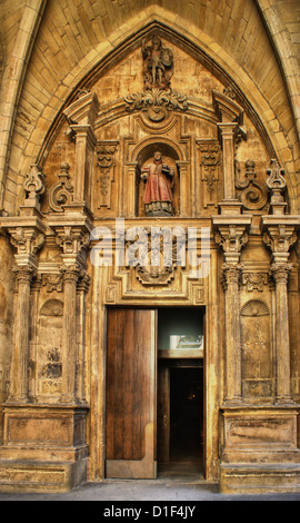 Porta di San Vicent chiesa di San Sebastian, Spagna Foto Stock