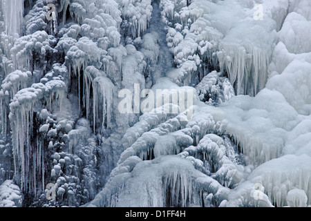 Congelati Radau cascata in inverno vicino a Bad Harzburg, Harz, Bassa Sassonia, Germania Foto Stock