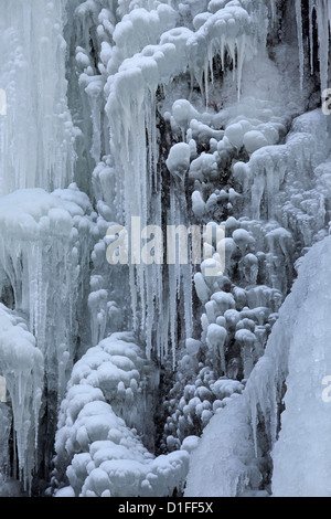 Congelati Radau cascata in inverno vicino a Bad Harzburg, Harz, Bassa Sassonia, Germania Foto Stock