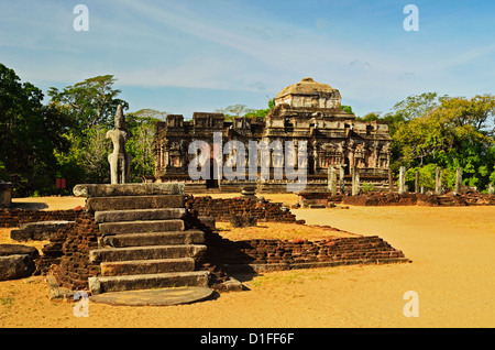 Antica città di Polonnaruwa, Sito Patrimonio Mondiale dell'UNESCO, Polonnaruwa, Sri Lanka, Asia Foto Stock