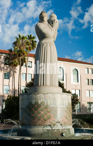 Il custode della scultura d'acqua al di fuori di San Diego la città e la contea di amministrazione edificio a San Diego, California Foto Stock