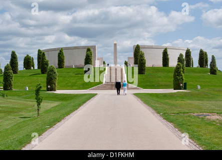 Il National Memorial Arboretum onora i caduti, riconosce il sacrificio e promuove l'orgoglio nel nostro paese Foto Stock